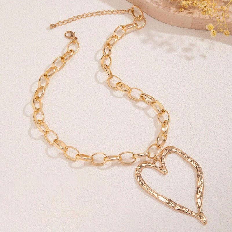 Statement Hammered Open Heart Necklace | 40NK9698