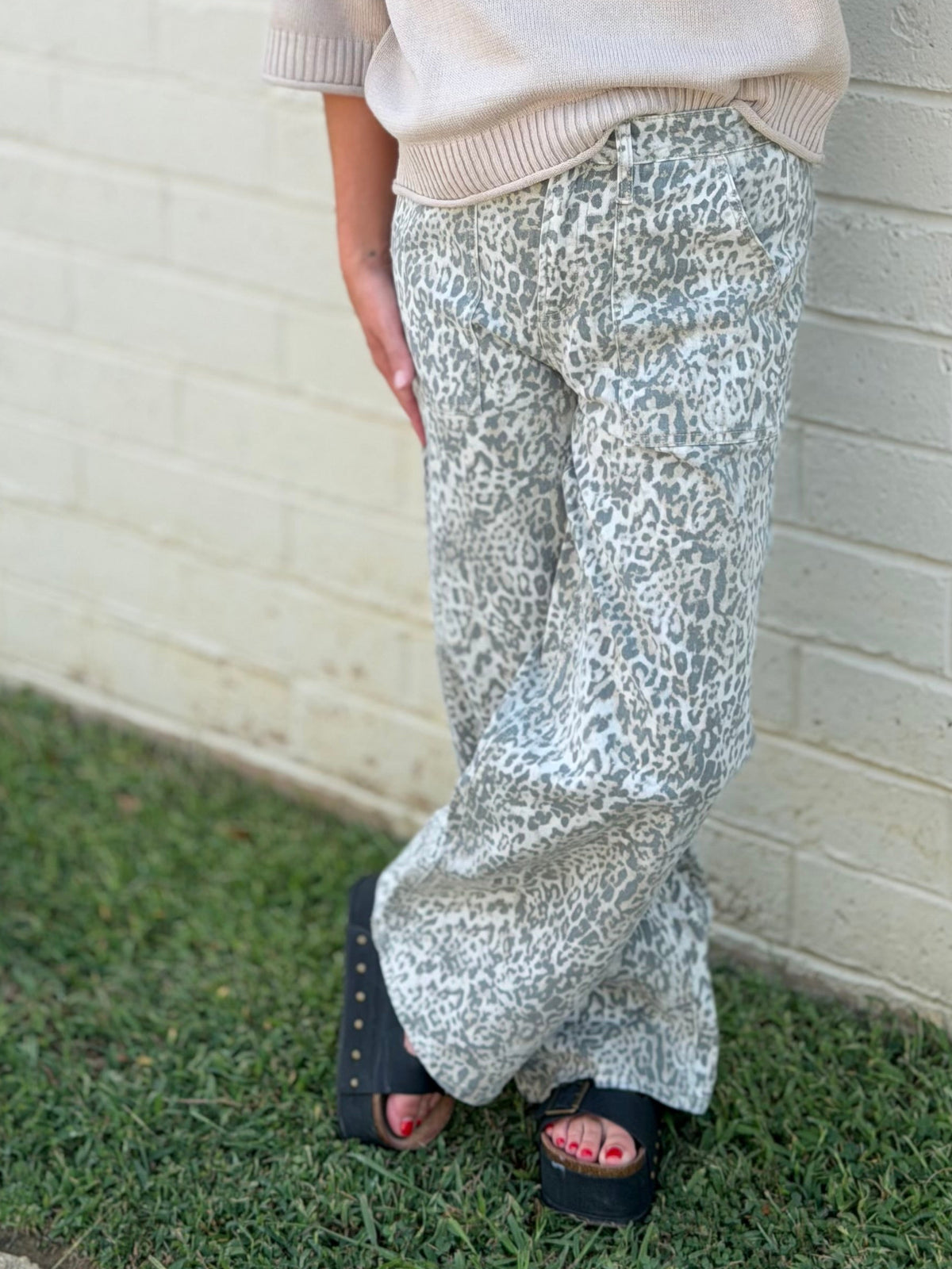 High Rise Patch Pocket Leopard Print Baggy Wide Jeans
