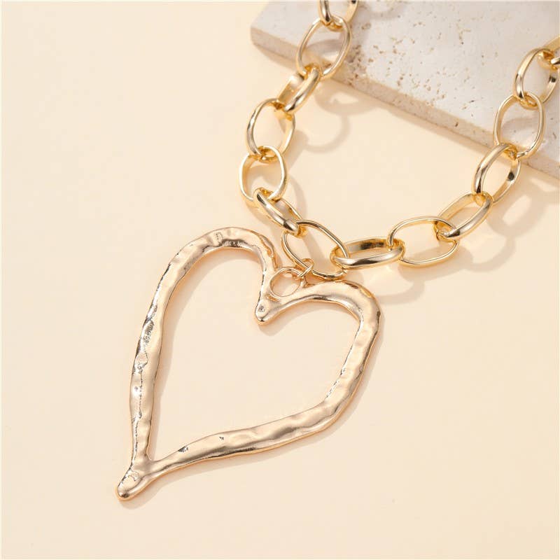 Statement Hammered Open Heart Necklace | 40NK9698