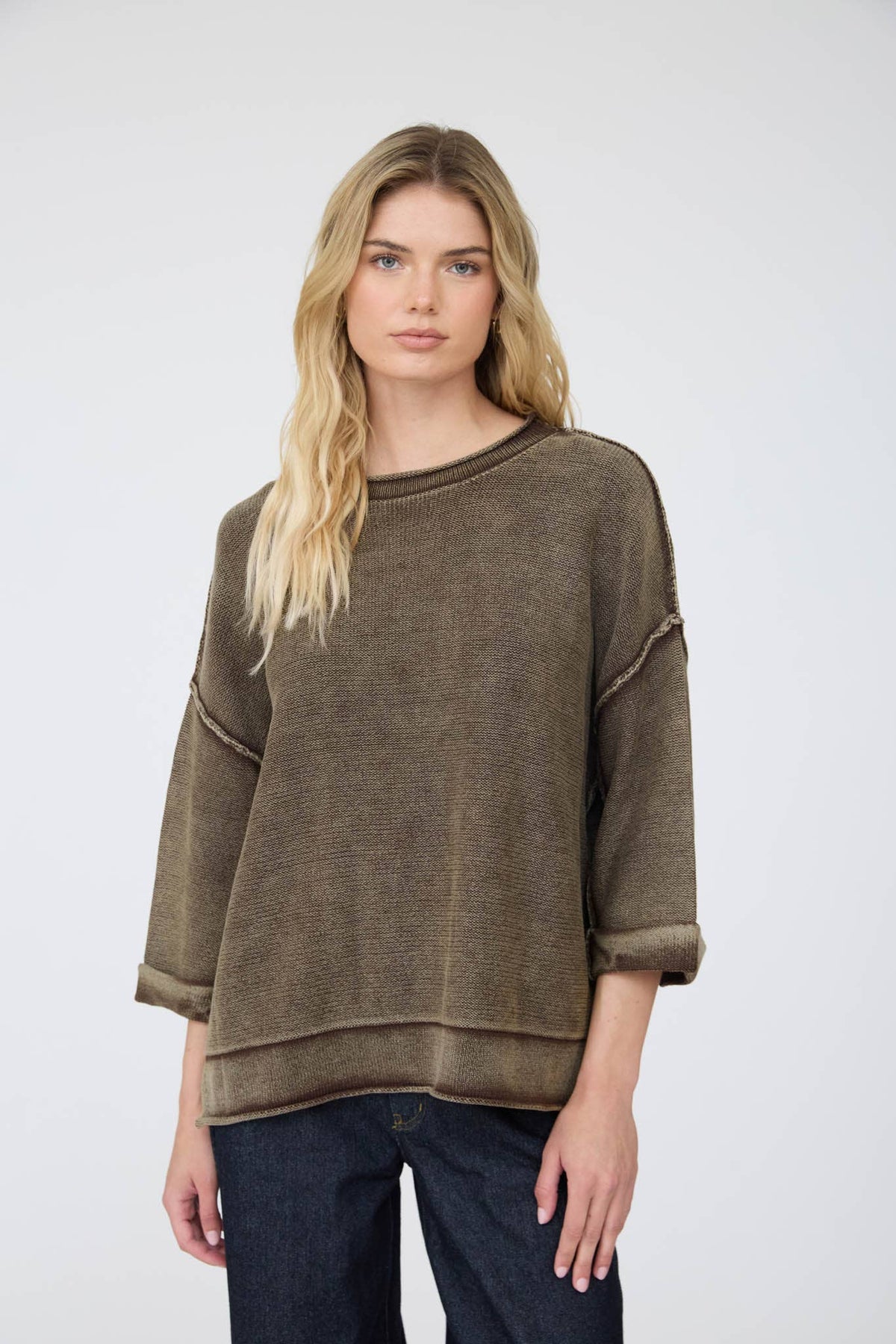WASHED INVERTED SEAM SHORT SLEEVE SWEATSHIRT