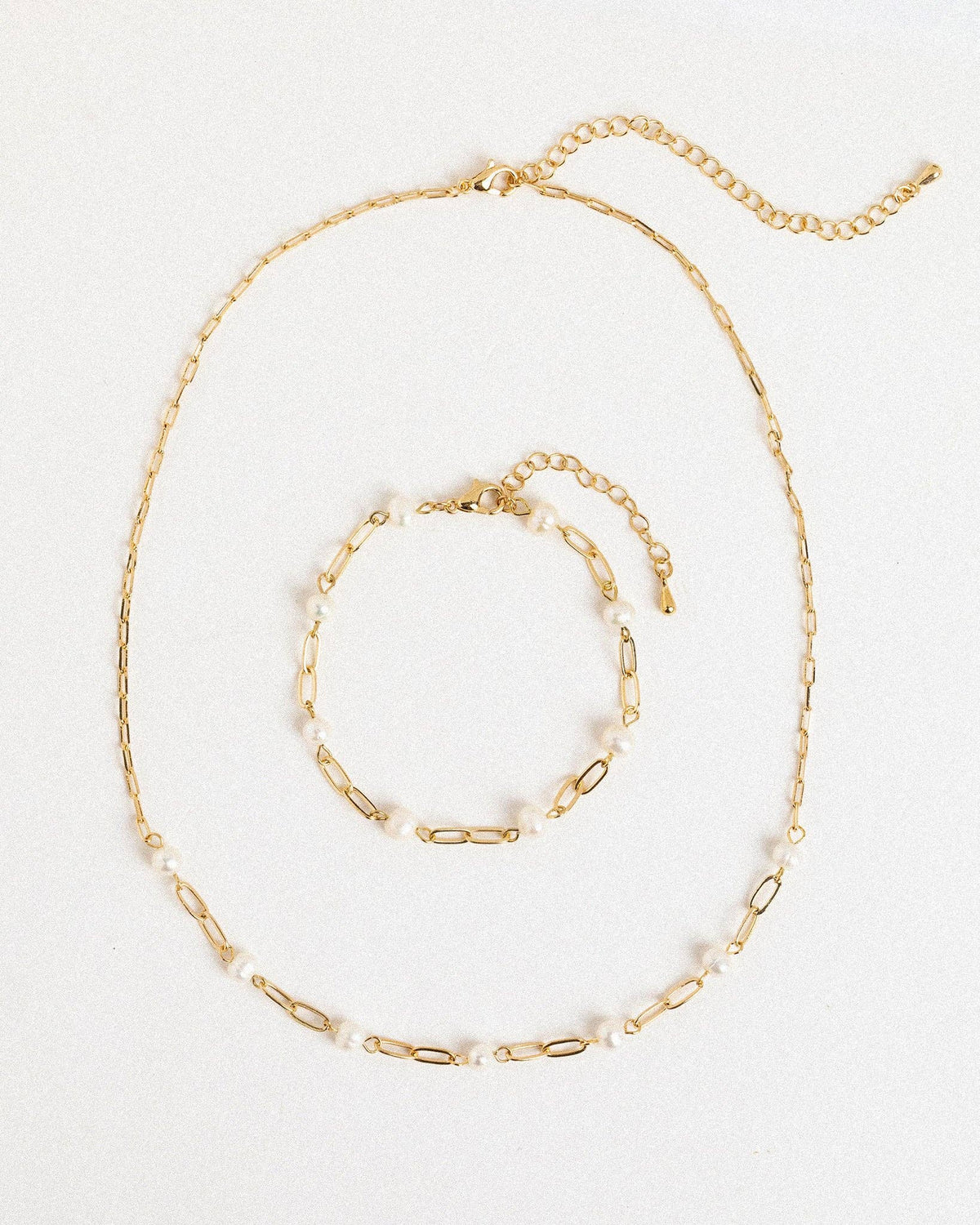 Gold Link Freshwater Pearl Station Chain Necklace