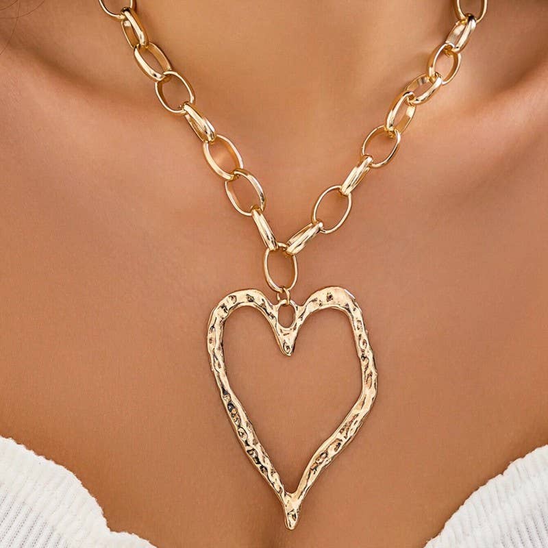 Statement Hammered Open Heart Necklace | 40NK9698